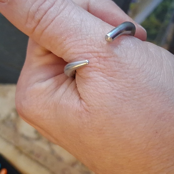KNITTING NEEDLE RING - Picture 4 of 5